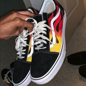 Sz 11 vans flame old skoolz